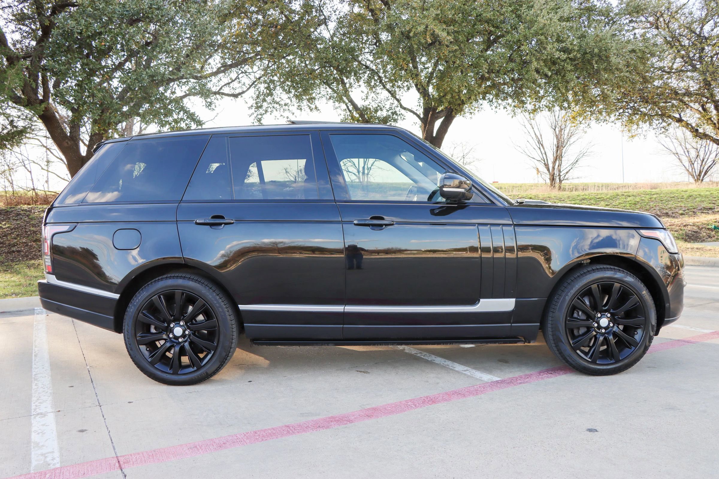 Used 2016 Land Rover Range Rover Supercharged image 8