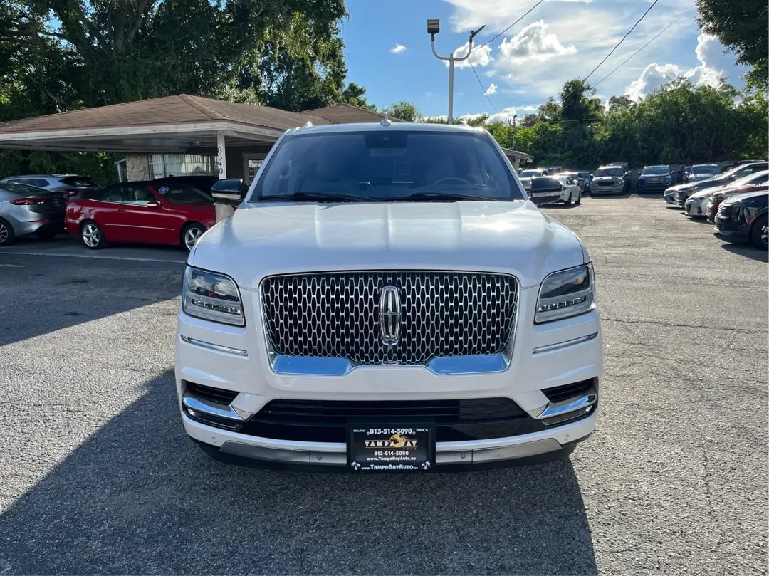 Used 2019 Lincoln Navigator L Reserve AWD/4WD image 2