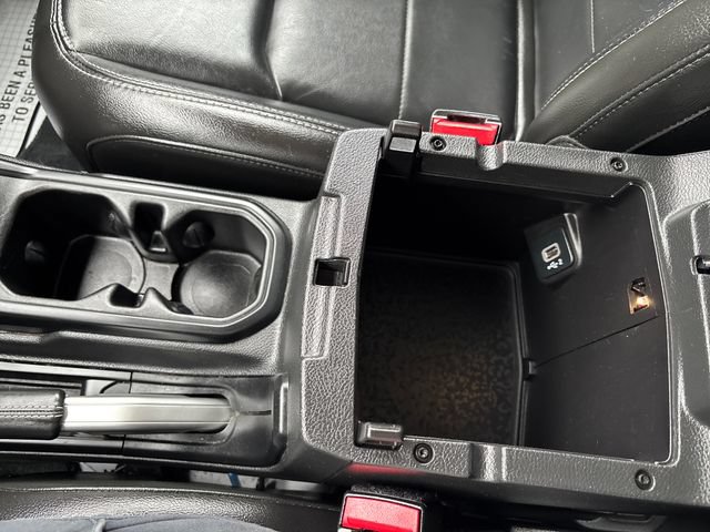 Used 2022 Jeep Wrangler Unlimited Sahara w/ LED Lighting Group AWD/4WD image 14