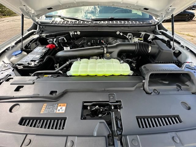 New 2027 Lincoln Navigator Reserve w/ Jet Appearance Package AWD/4WD image 28