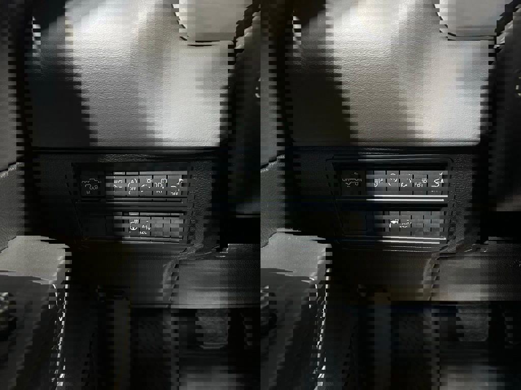 Used 2025 Toyota Tundra Platinum AWD/4WD image 18