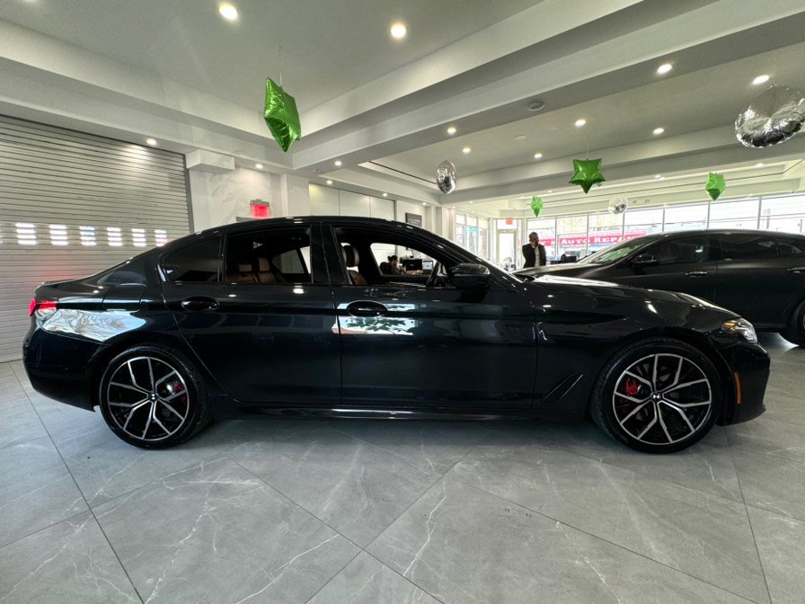 Used 2023 BMW 530i w/ M Sport Package RWD image 9