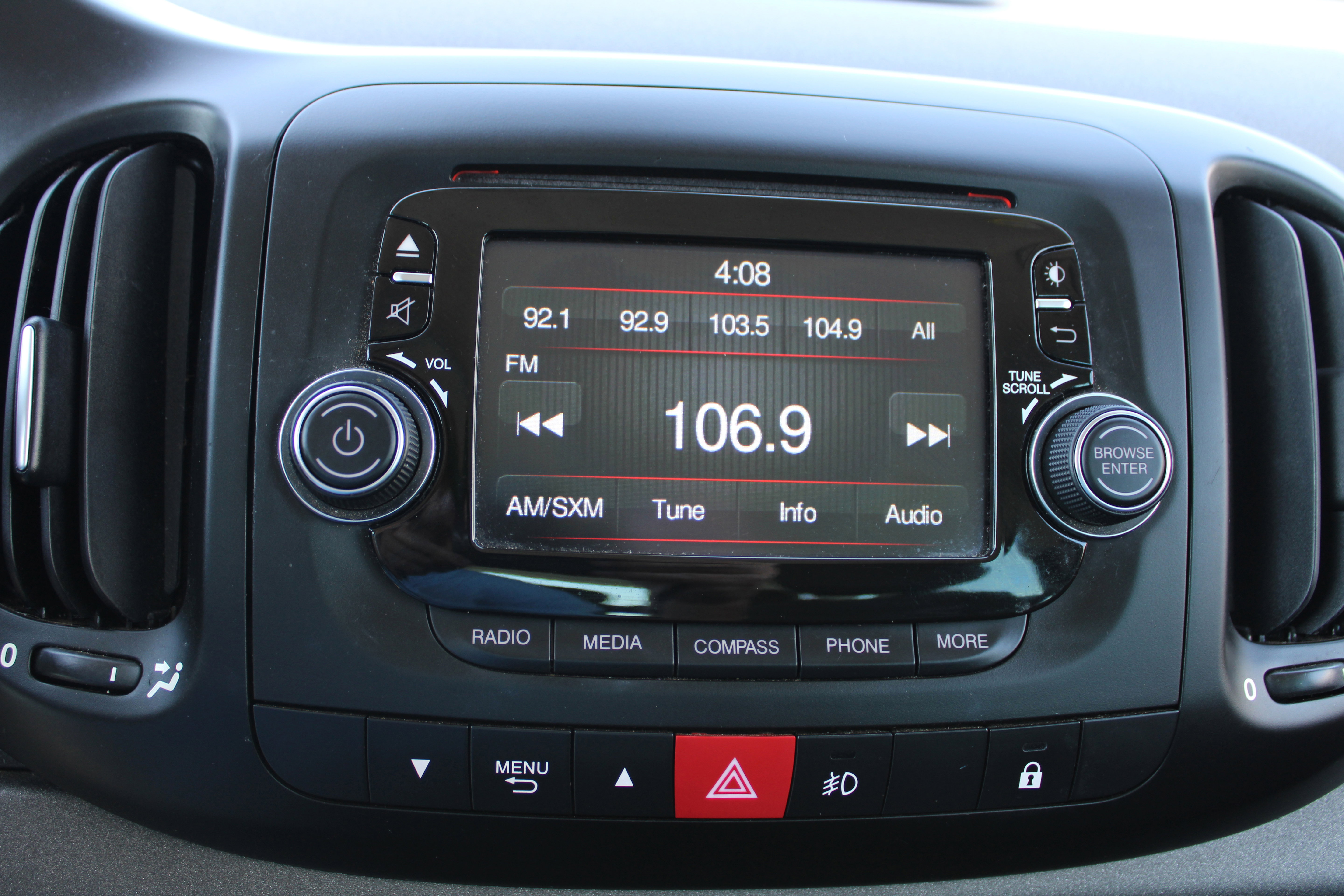 Used 2015 FIAT 500L Trekking FWD image 20