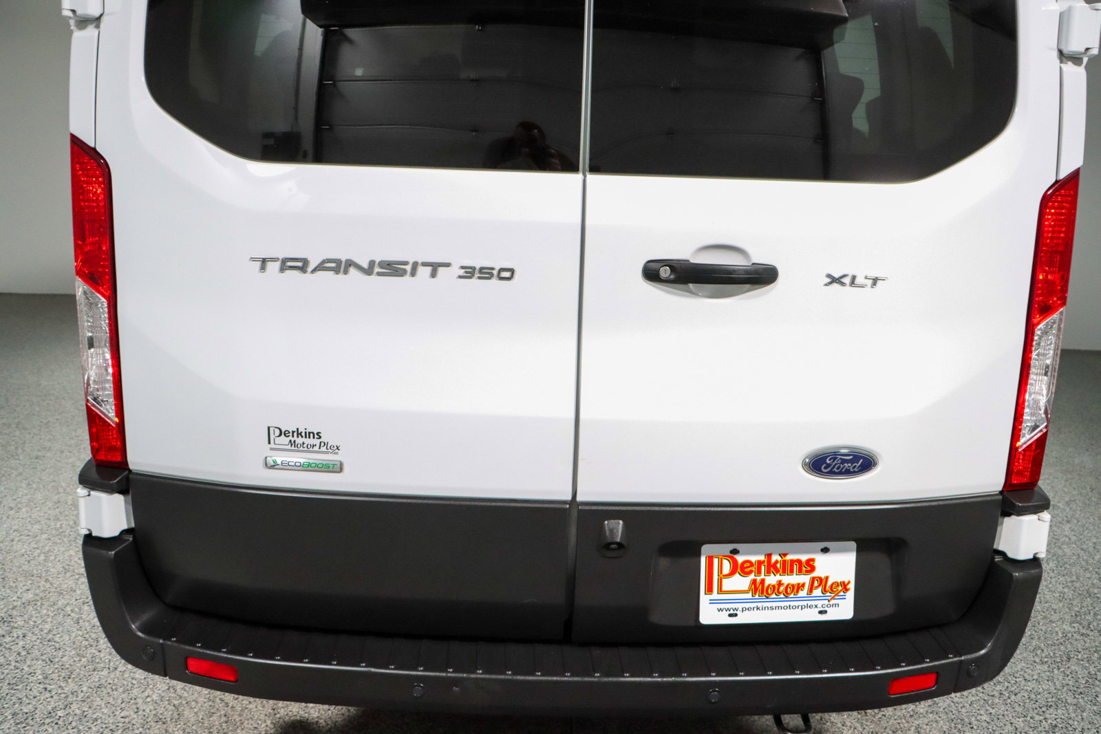 Used 2023 Ford Transit 350 XLT image 8