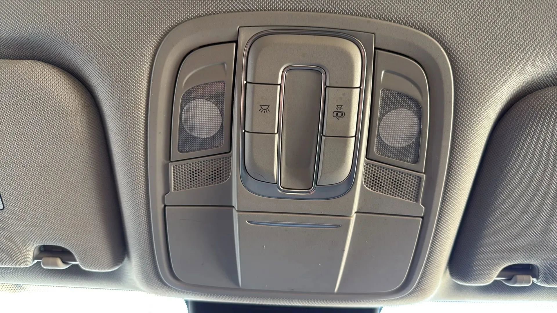 Used 2019 Hyundai Santa Fe SEL image 21