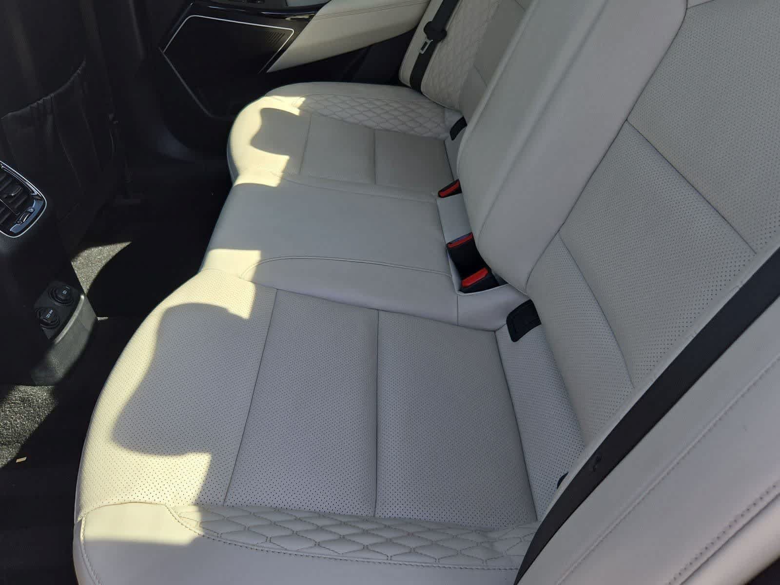 Used 2018 Kia Cadenza Limited FWD image 19