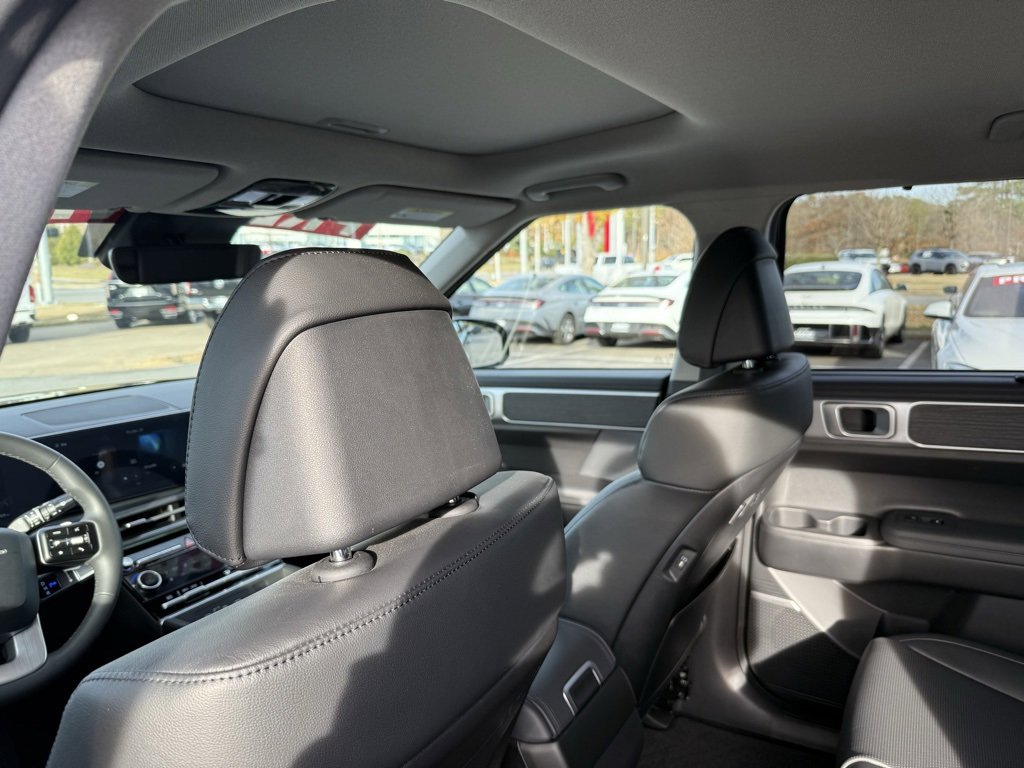 Used 2025 Hyundai Santa Fe Limited image 27