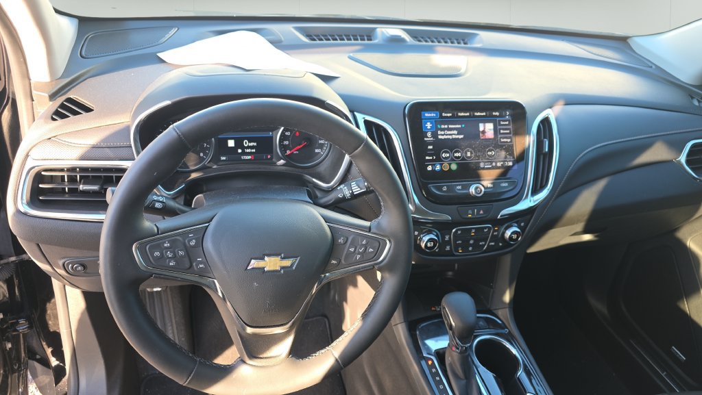 Used 2024 Chevrolet Equinox Premier FWD image 17