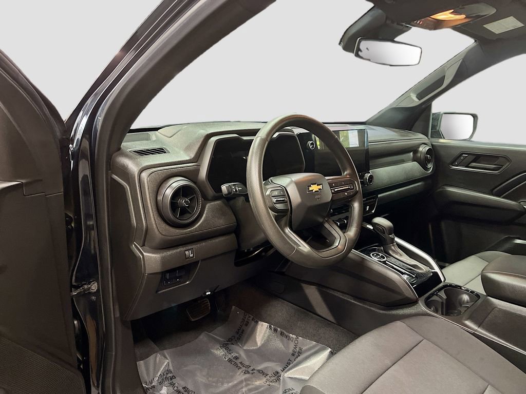 Used 2024 Chevrolet Colorado Trail Boss w/ Advanced Trailering Package image 9