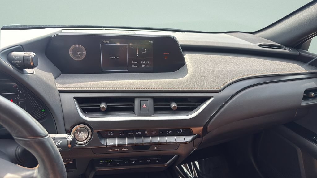 Used 2021 Lexus UX 200 w/ Premium Package FWD image 14