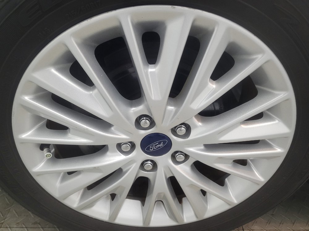 Used 2018 Ford Focus Titanium FWD image 31