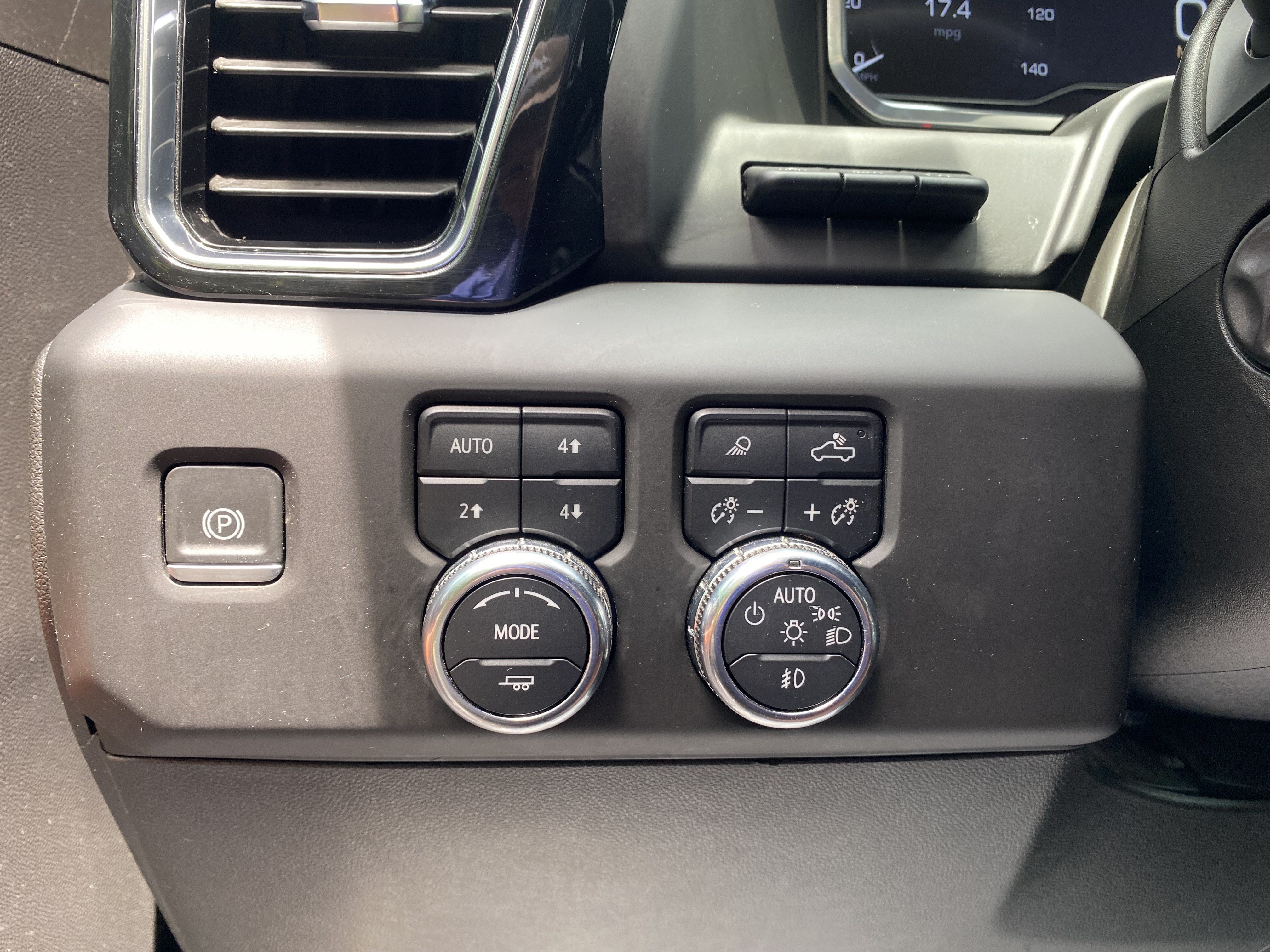 Used 2022 GMC Sierra 1500 Denali Ultimate AWD/4WD image 19