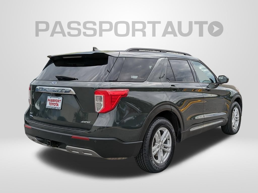 Used 2021 Ford Explorer XLT w/ Equipment Group 202A AWD/4WD image 7