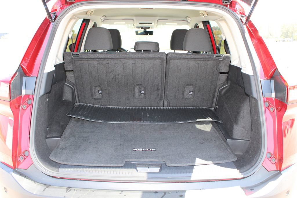 Used 2023 Nissan Rogue S FWD image 19