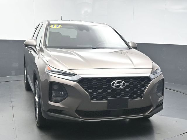 Used 2019 Hyundai Santa Fe SE AWD/4WD image 2