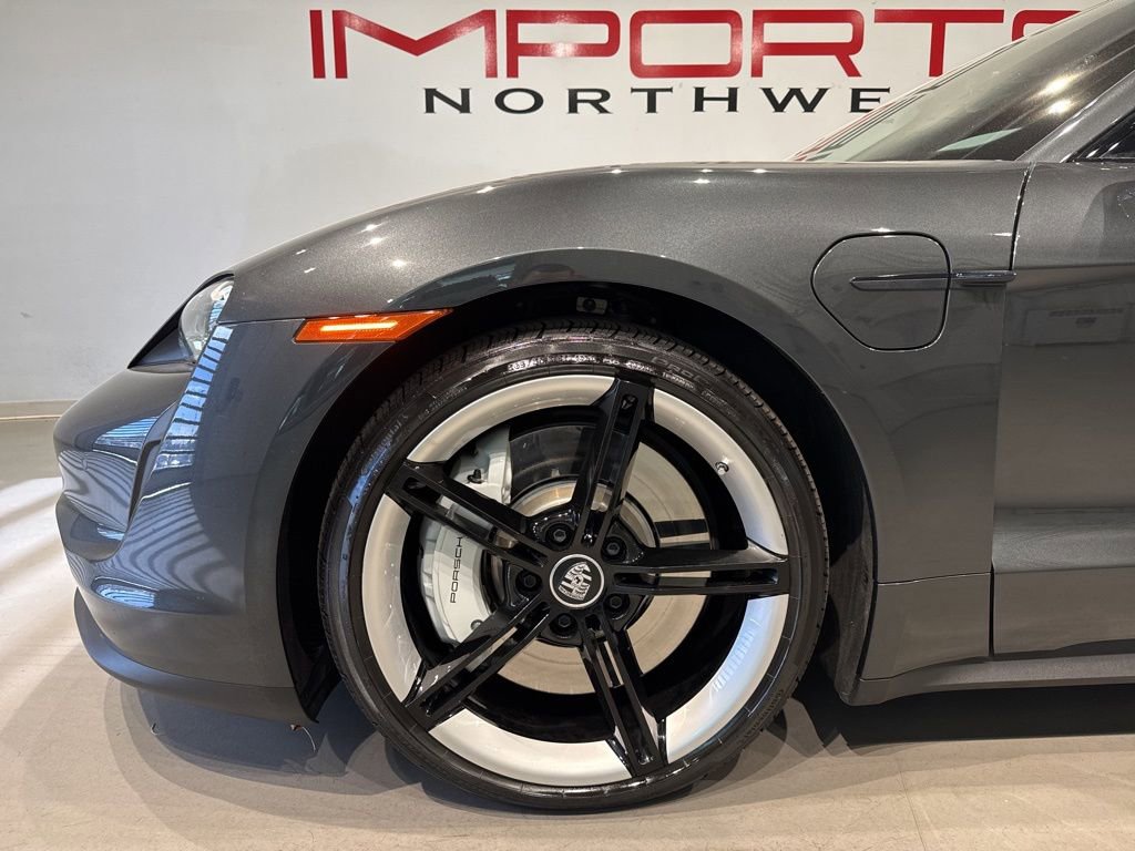 Used 2024 Porsche Taycan 4S w/ Premium Package image 7