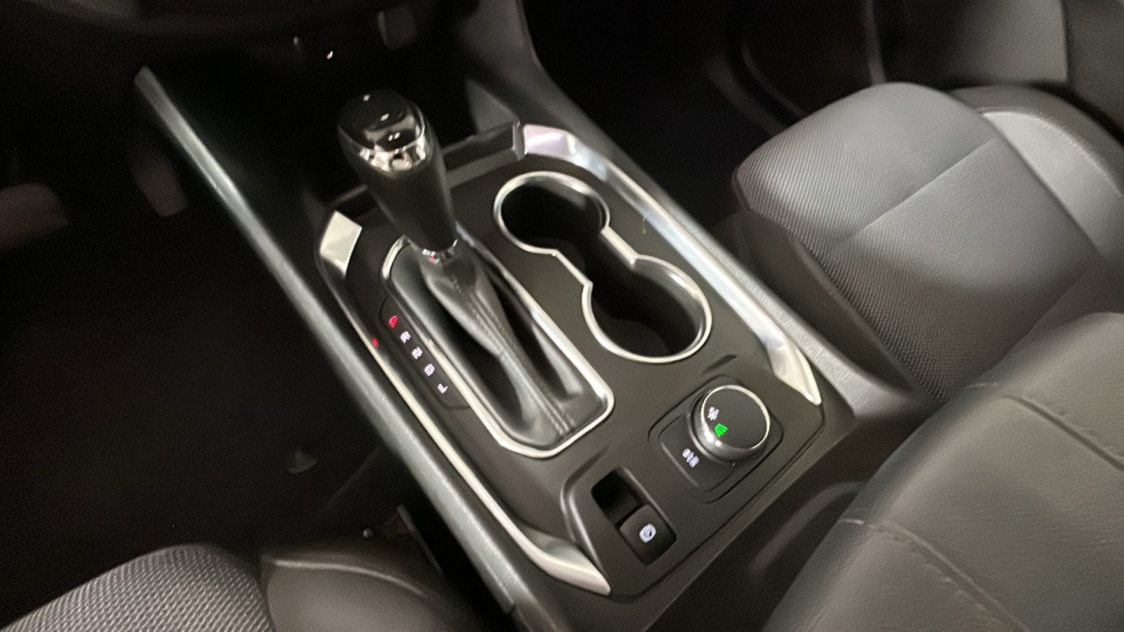 Used 2018 Chevrolet Traverse LT FWD image 26