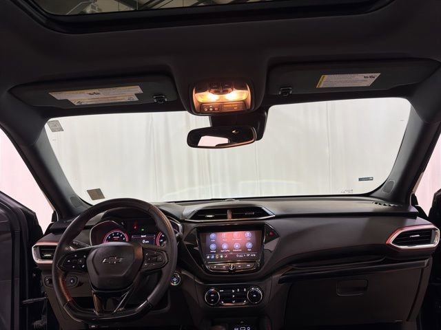Used 2023 Chevrolet TrailBlazer RS w/ Sun and Liftgate Package image 26