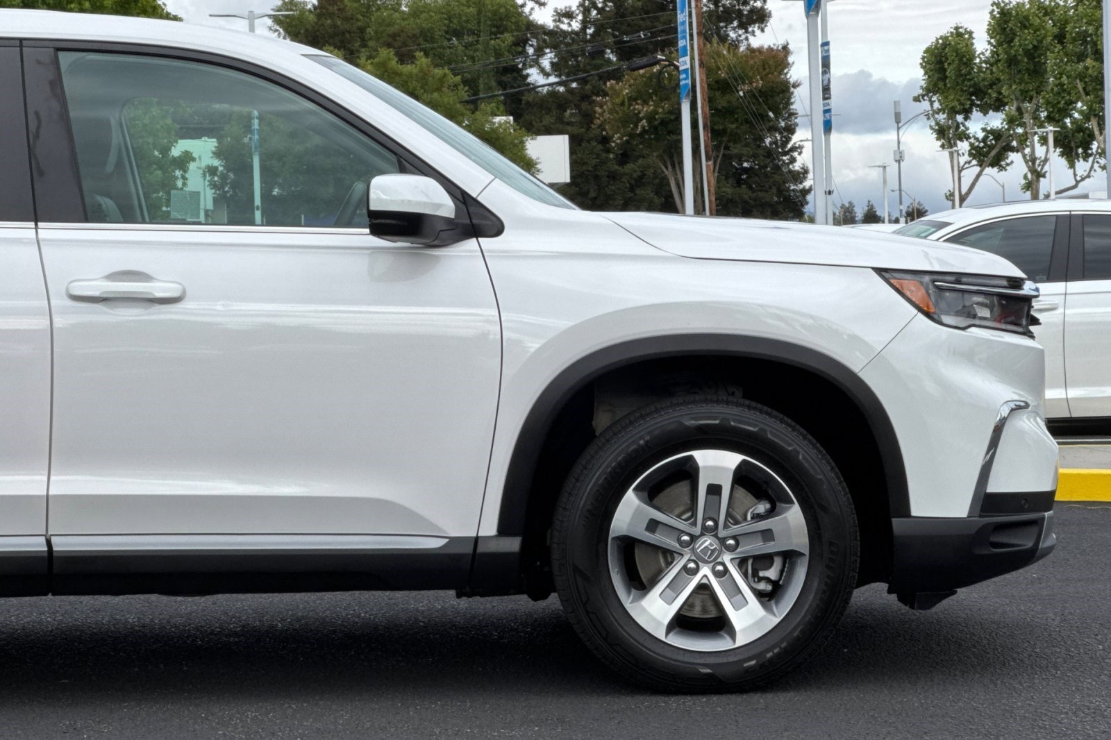 Certified 2025 Honda Pilot EX-L image 34