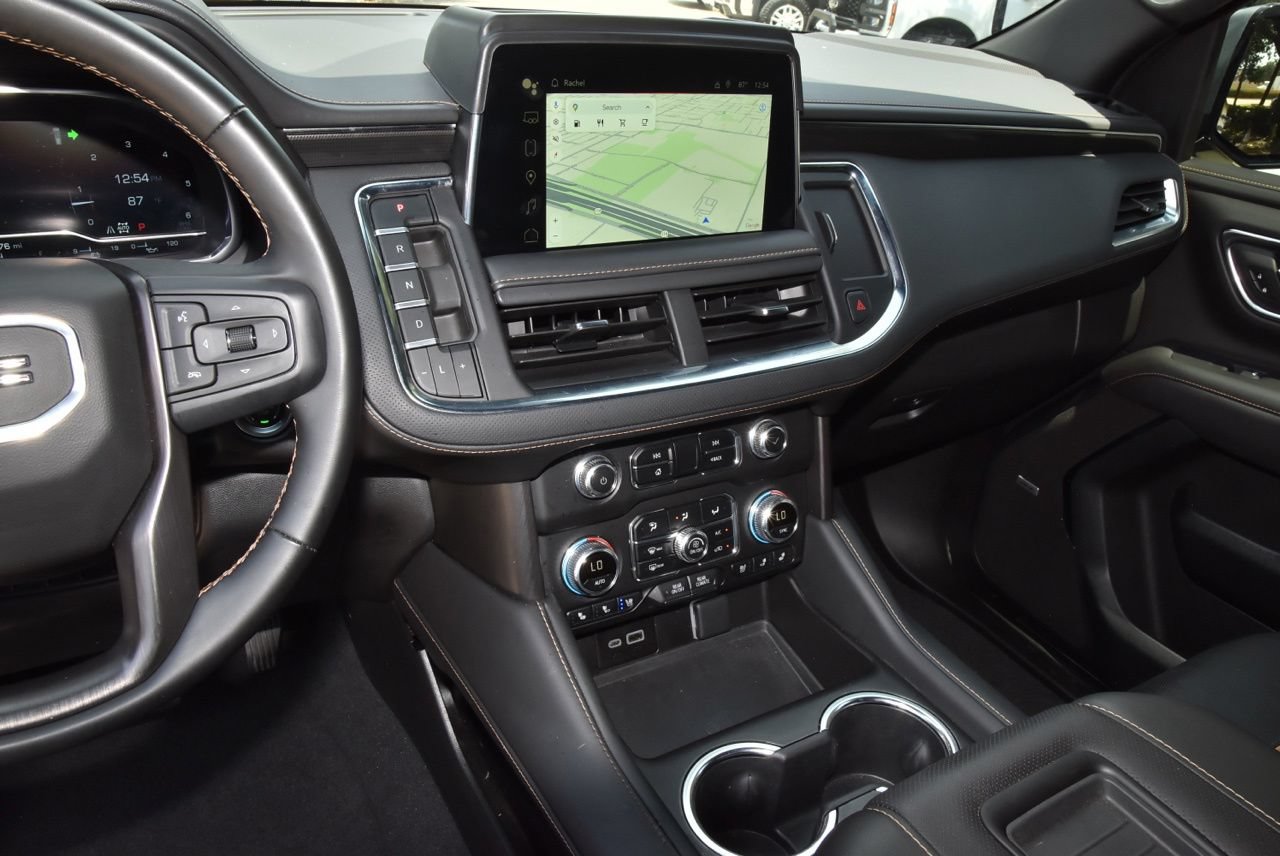 Used 2024 GMC Yukon AT4 w/ Technology Package AWD/4WD image 28