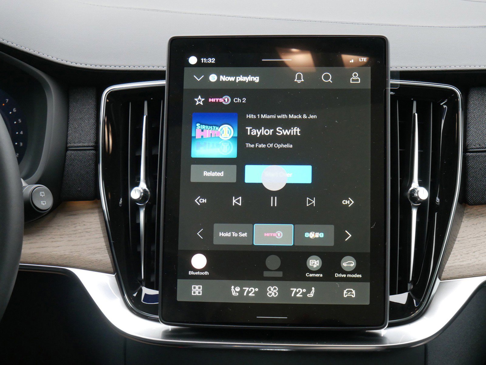 New 2026 Volvo XC90 B5 Core w/ Protection Package image 8