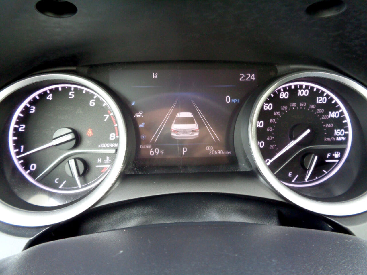 Used 2022 Toyota Camry LE image 30