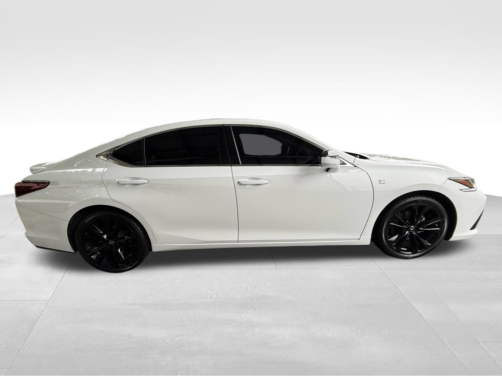 Used 2022 Lexus ES 350 F Sport w/ Accessory Package 2 FWD image 4