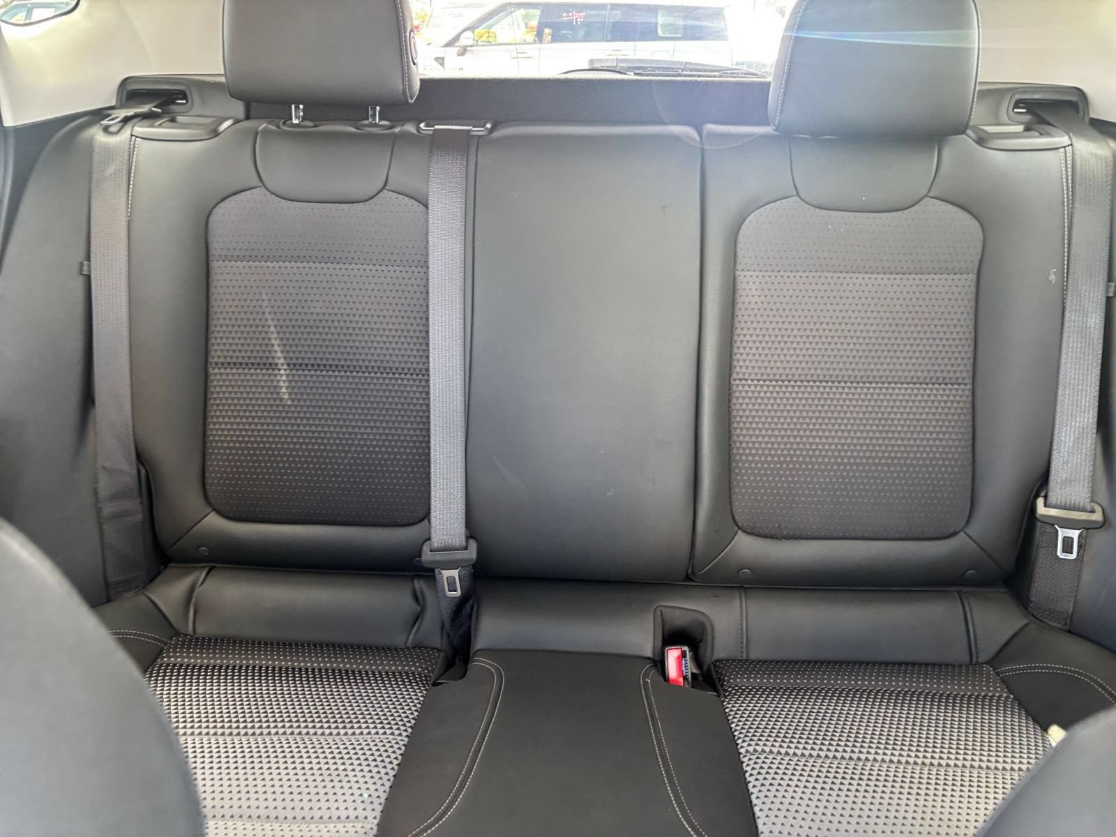 Used 2025 Chevrolet Trax LT w/ LT Convenience Package FWD image 37