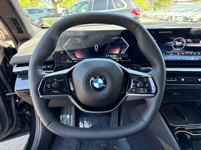 Used 2026 BMW 530i w/ Premium Package RWD image 22