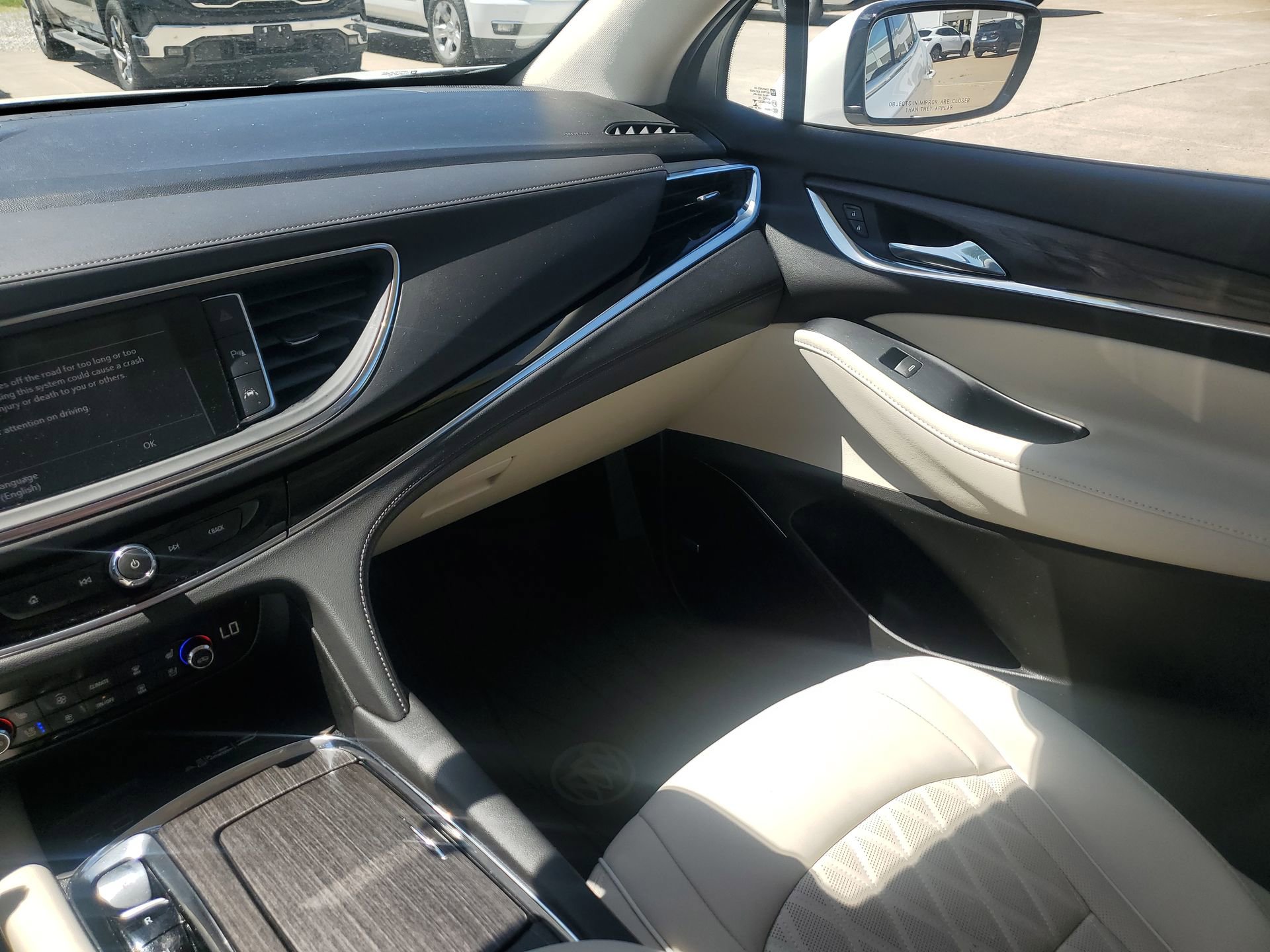Used 2023 Buick Enclave Avenir w/ Avenir Technology Package FWD image 11