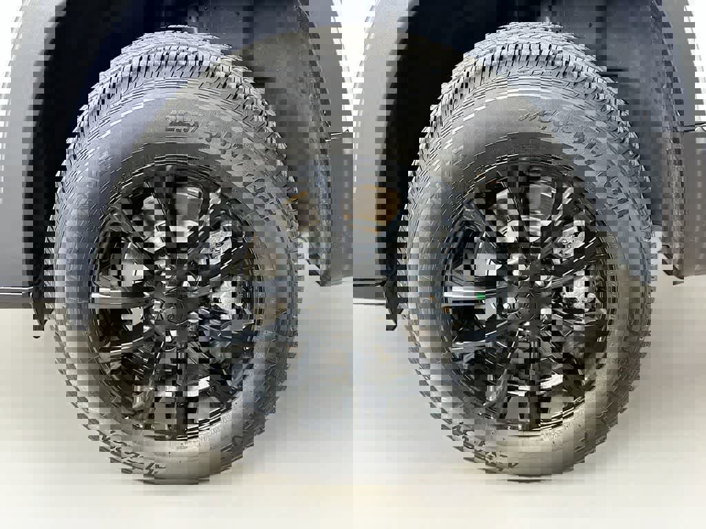 Used 2023 Jeep Cherokee Altitude Lux image 8