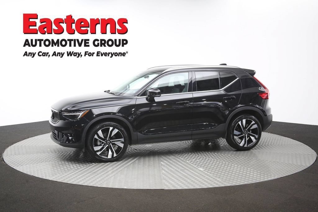 Used 2025 Volvo XC40 B5 Plus AWD/4WD image 59