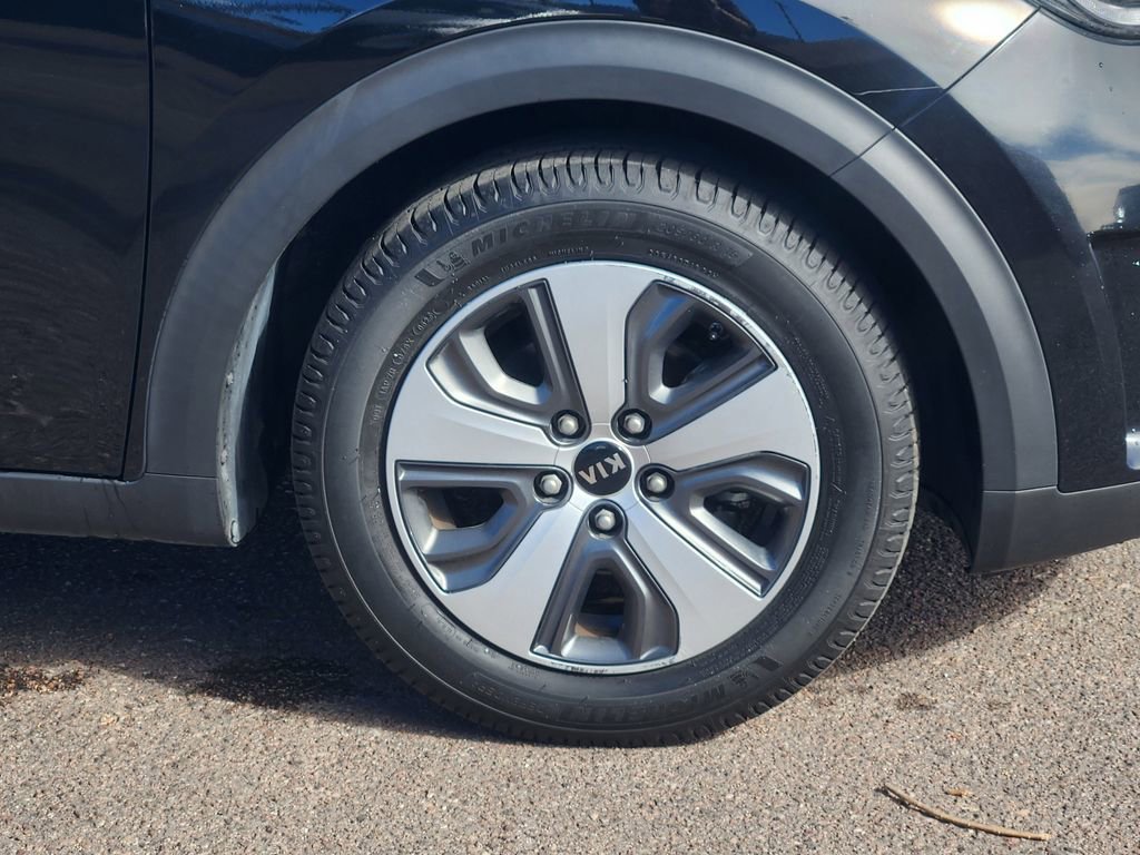 Used 2018 Kia Niro EX Premium image 30