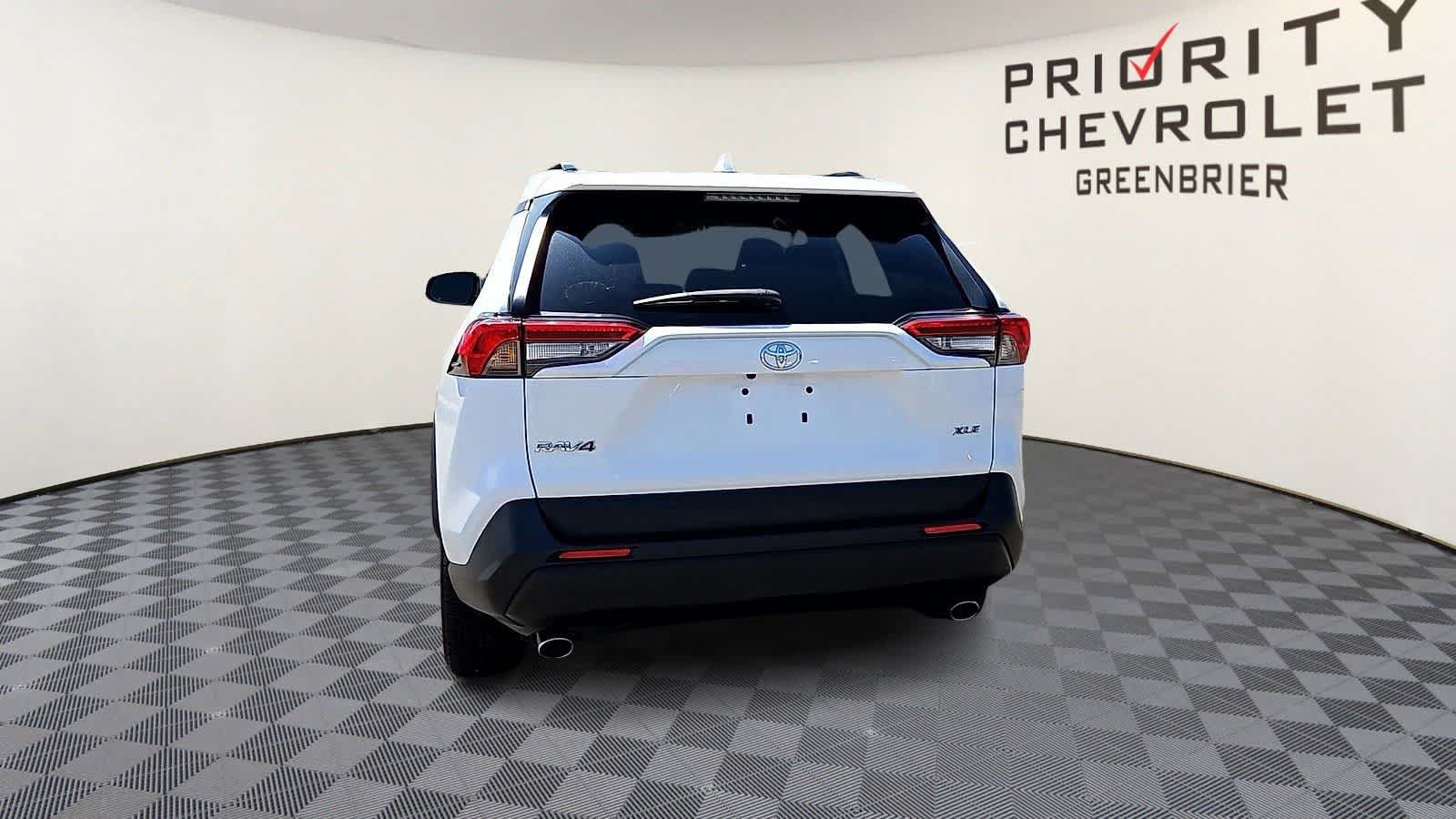 Used 2024 Toyota RAV4 XLE FWD image 7