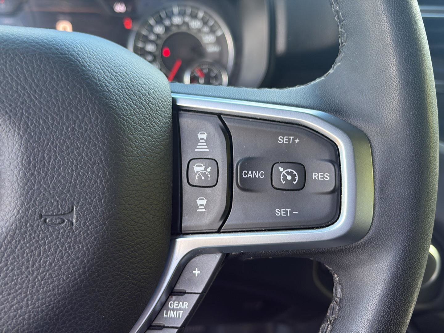 Used 2025 RAM 1500 Big Horn AWD/4WD image 25