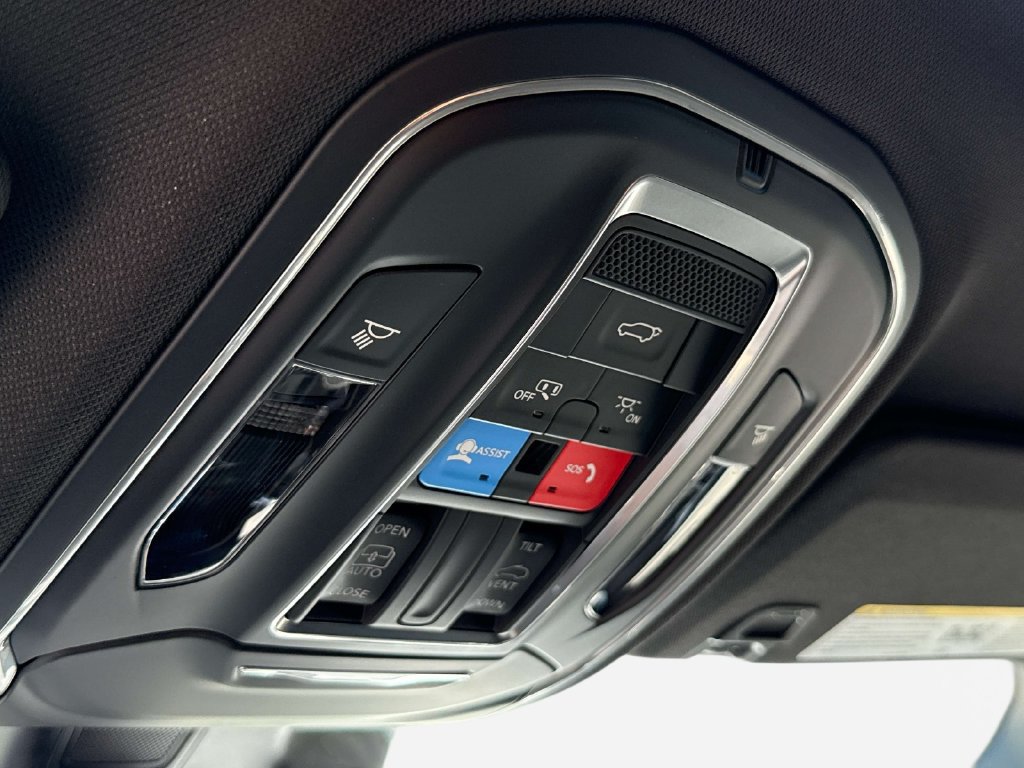 New 2027 Jeep Grand Cherokee Altitude AWD/4WD image 29