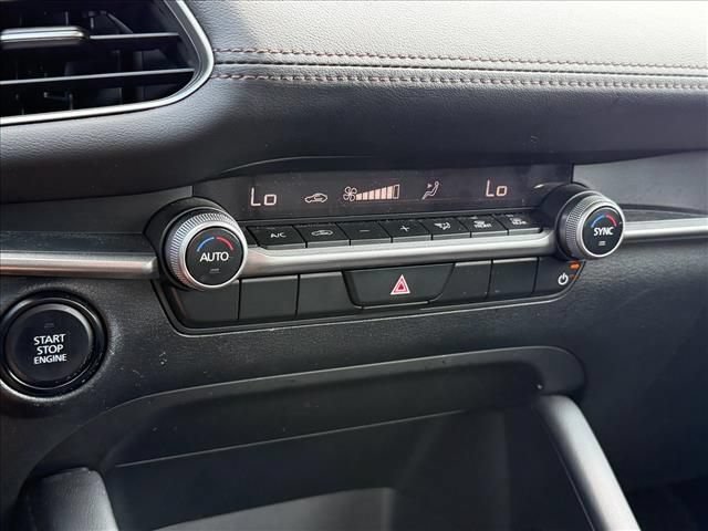 Used 2024 MAZDA MAZDA3 s FWD image 22