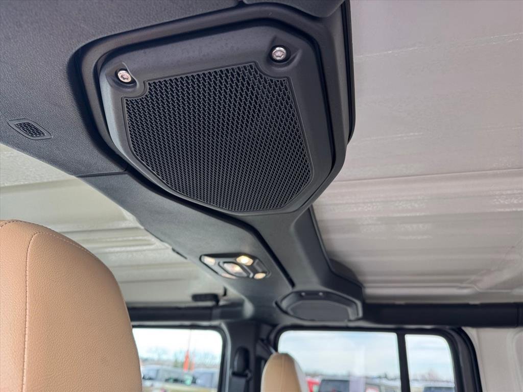 Used 2021 Jeep Wrangler Unlimited Willys image 9