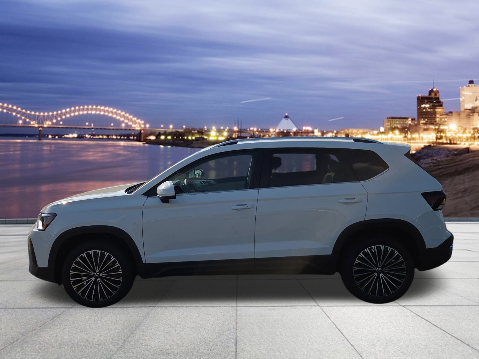 New 2025 Volkswagen Taos SE image 2