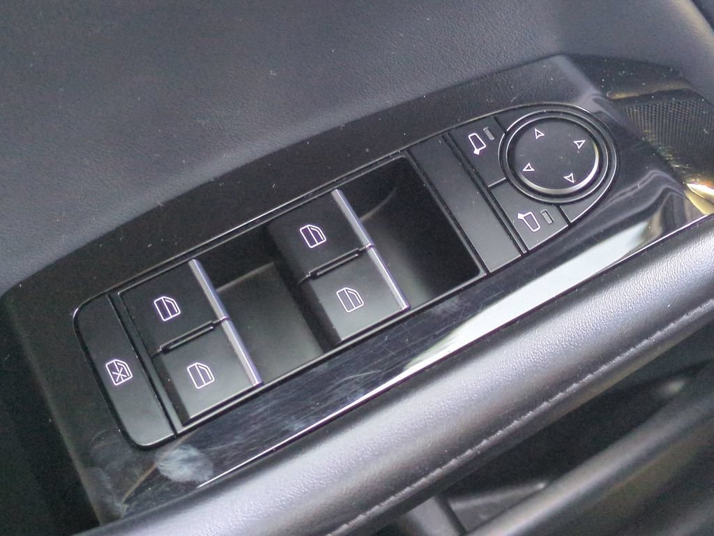 Used 2021 MAZDA MAZDA3 s FWD image 23