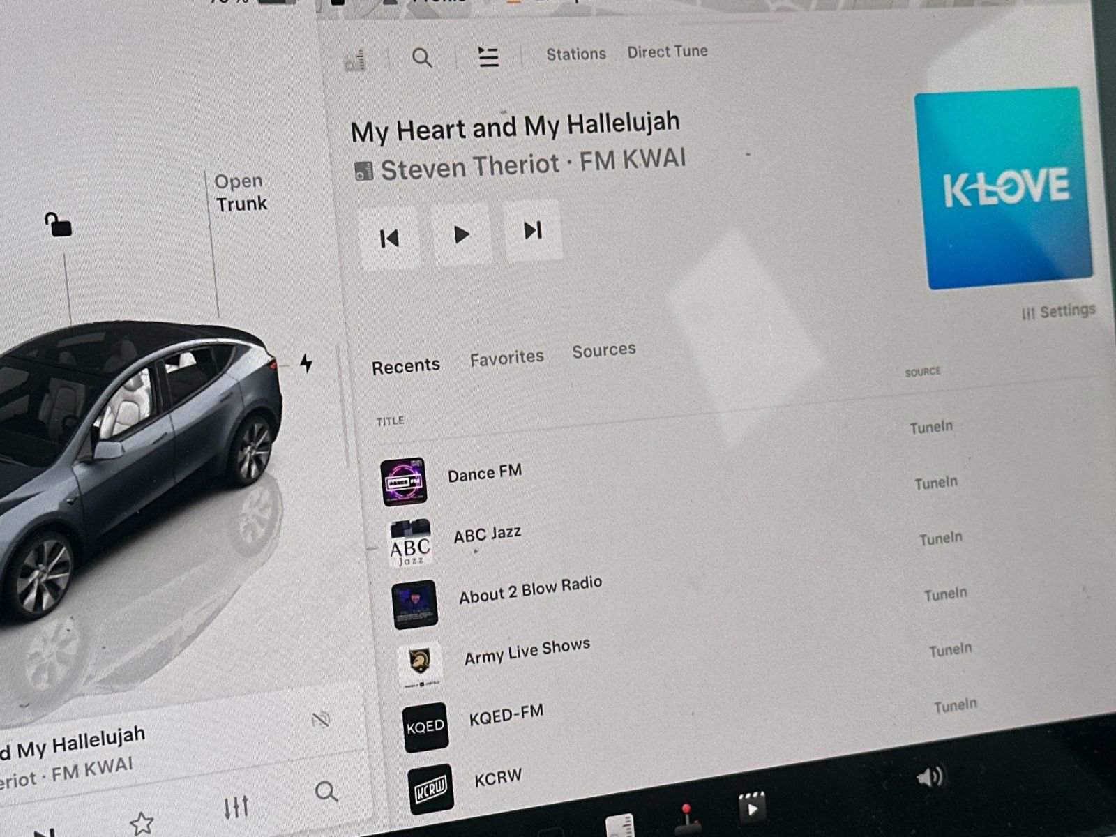 Used 2023 Tesla Model Y Long Range image 18