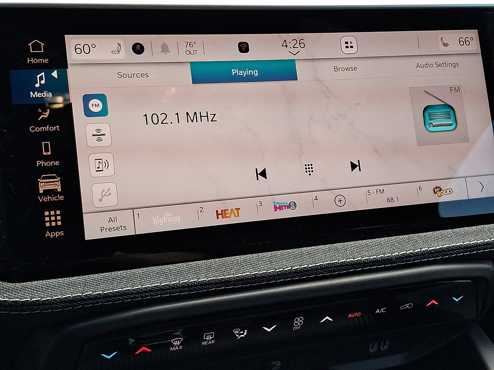 New 2026 Jeep Cherokee Laredo AWD/4WD image 13