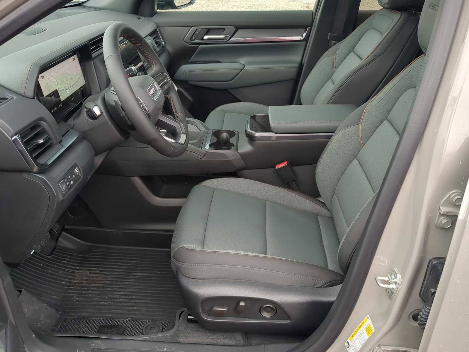 New 2026 GMC Terrain AT4 w/ Convenience Package III image 14