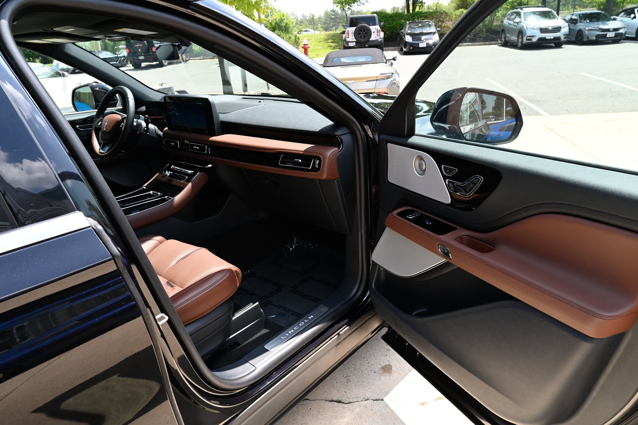 Used 2026 Lincoln Aviator Reserve AWD/4WD image 55