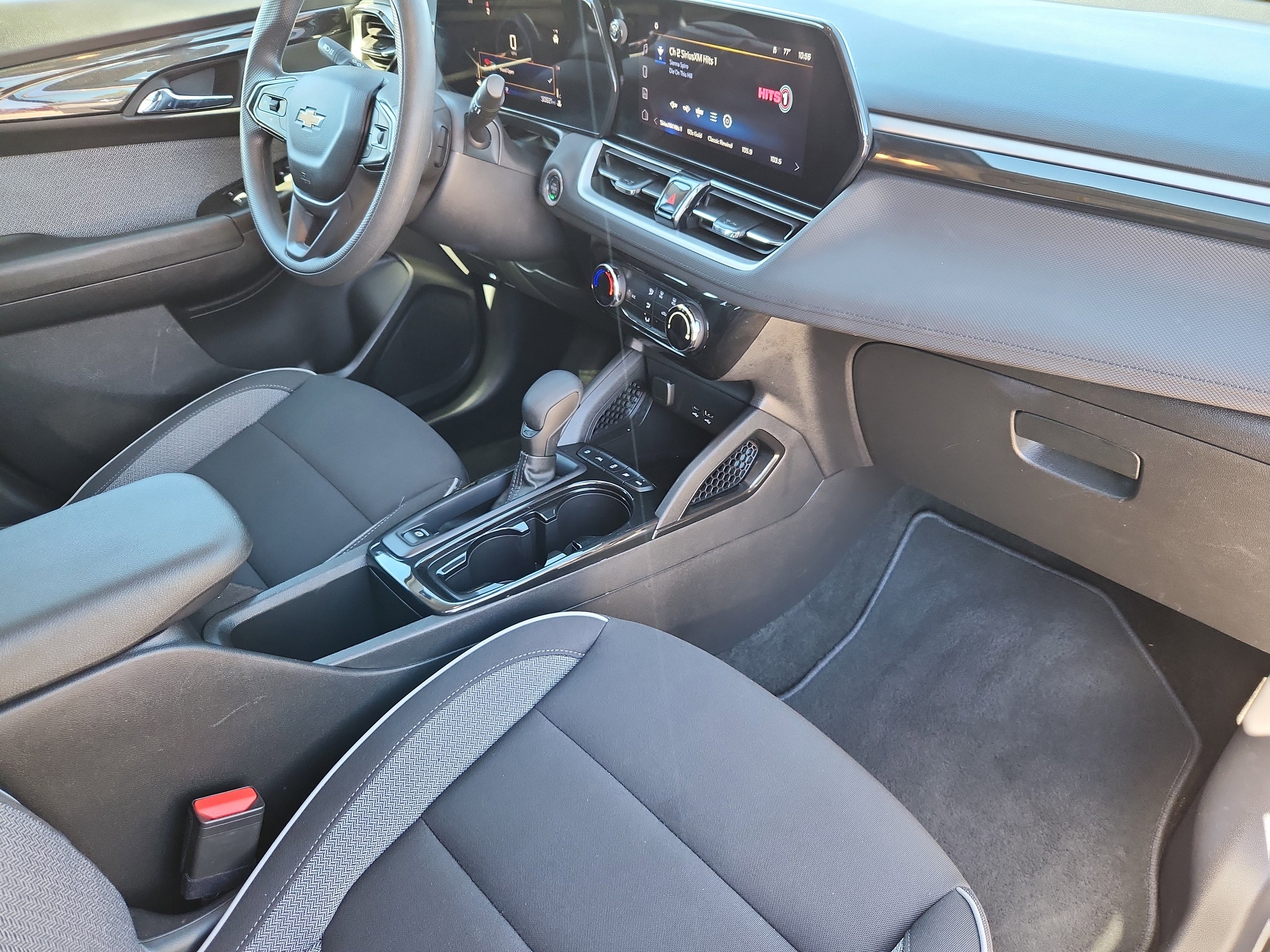 Used 2025 Chevrolet TrailBlazer LT AWD/4WD image 13