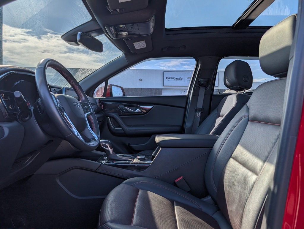 Used 2022 Chevrolet Blazer RS w/ LPO, Exterior Decal Package image 8