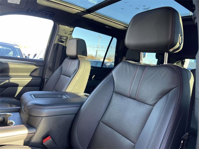 Used 2022 Chevrolet Tahoe RST w/ Luxury Package image 14