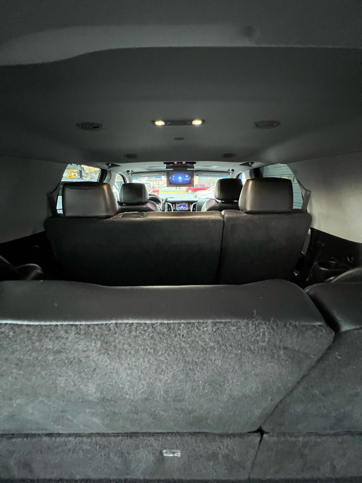 Used 2017 Cadillac Escalade Luxury image 8