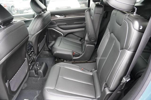 New 2026 Jeep Grand Cherokee L Limited image 11