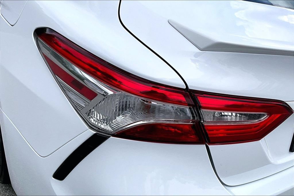 Used 2019 Toyota Camry SE FWD image 28